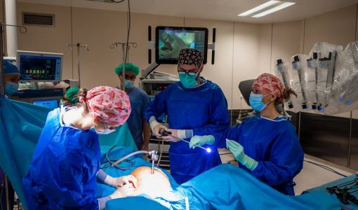 Pierwsze operacje ginekologiczne robotem da Vinci w Katowickim Centrum Onkologii