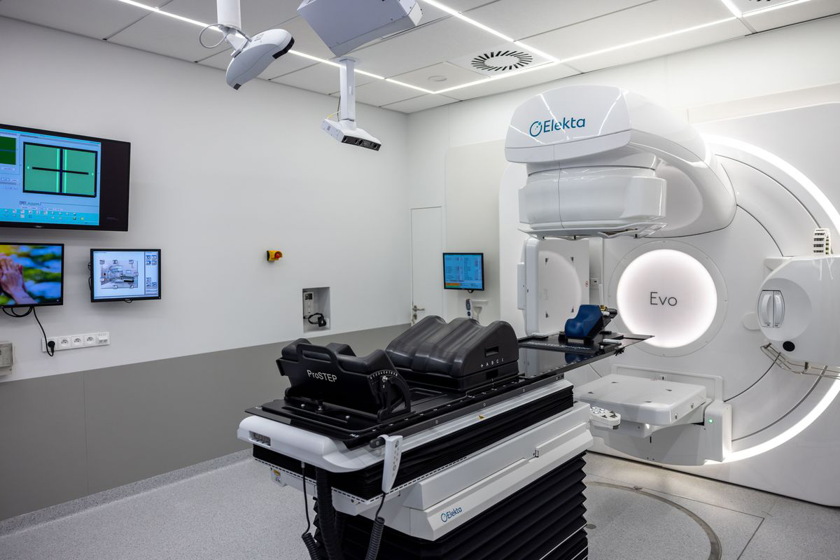 Aparat do radioterapii Elekta Evo