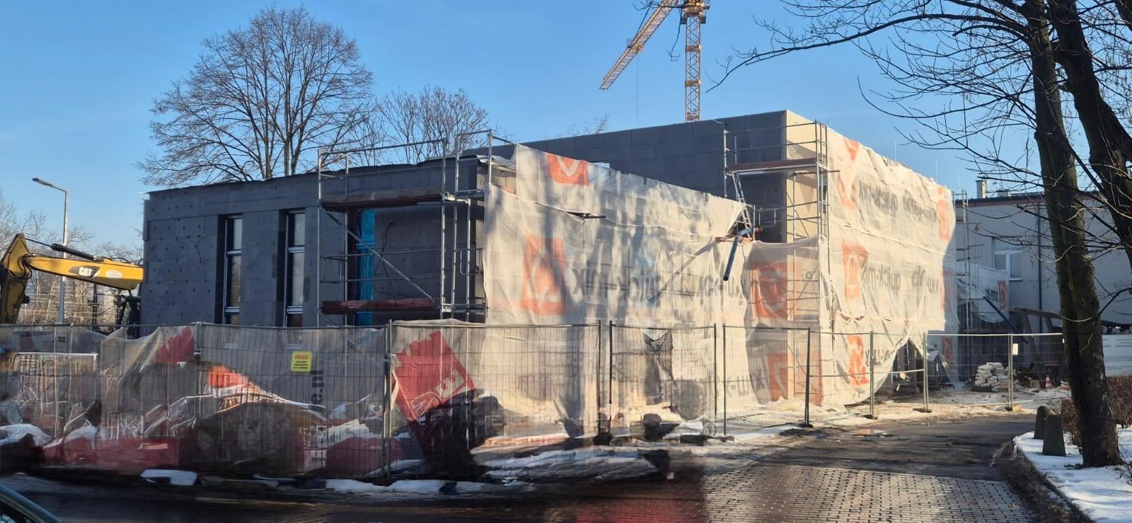 Przebudowywany budynek